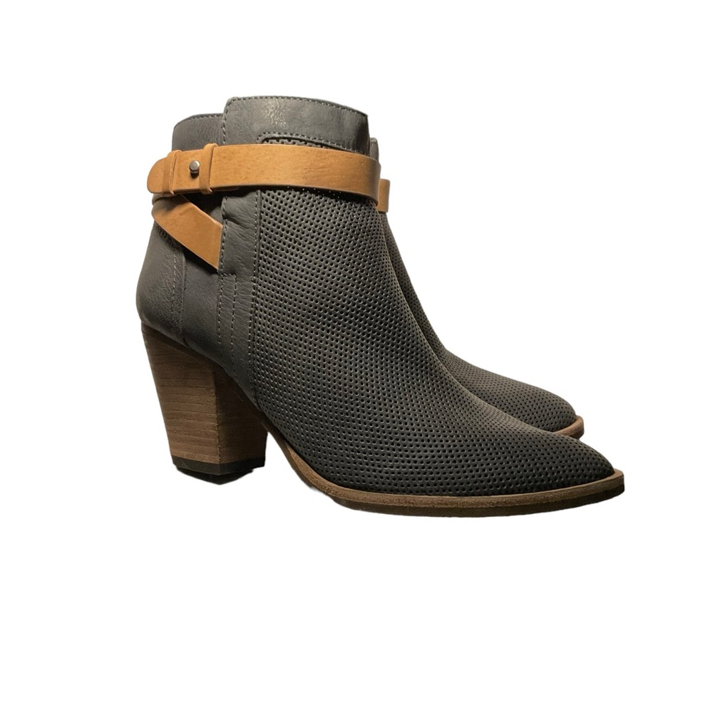 RARE NIB Dolce Vita Ankle Booties Boots Charcoal Gray Perforated Leather Size 7